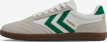 Baskets basses Hummel en blanc : devant