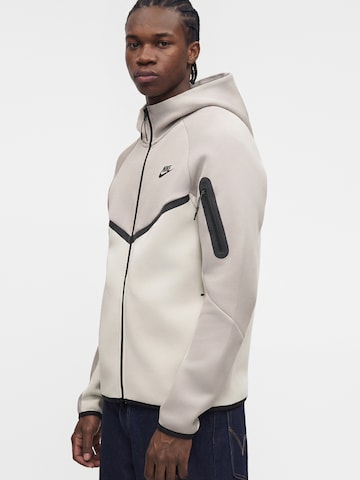Nike Sportswear Sweatjacka 'Tech Fleece' i grå