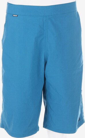 ION Shorts in 38 in Green: front