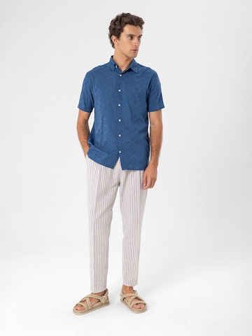Antioch Regular fit Button Up Shirt in Blue