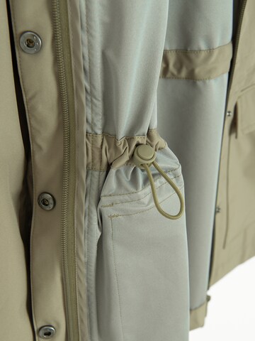 Giacca funzionale di NoWear in verde