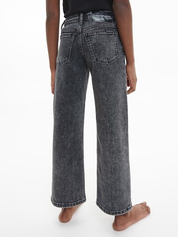 Calvin Klein JeansLoosefit Traperice - siva boja