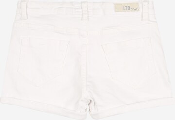 LTB Regular Shorts 'Judie' in Weiß