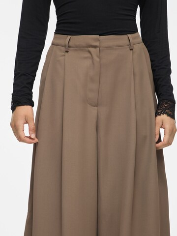 Wide leg Pantaloni con pieghe 'VILee' di VILA in marrone