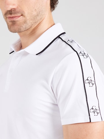 Maglietta 'QUATTRO' di GUESS in bianco