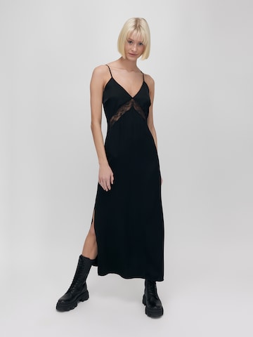 UNFOLLOWED x ABOUT YOU Φόρεμα 'REVENGE' σε μαύρο: μπροστά