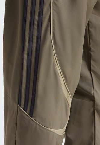ADIDAS ORIGINALS Loosefit Hose in Braun