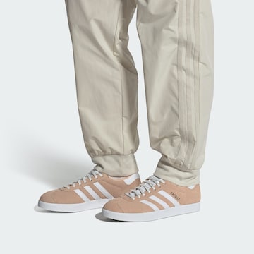 Sneaker bassa 'Gazelle' di ADIDAS ORIGINALS in beige: frontale