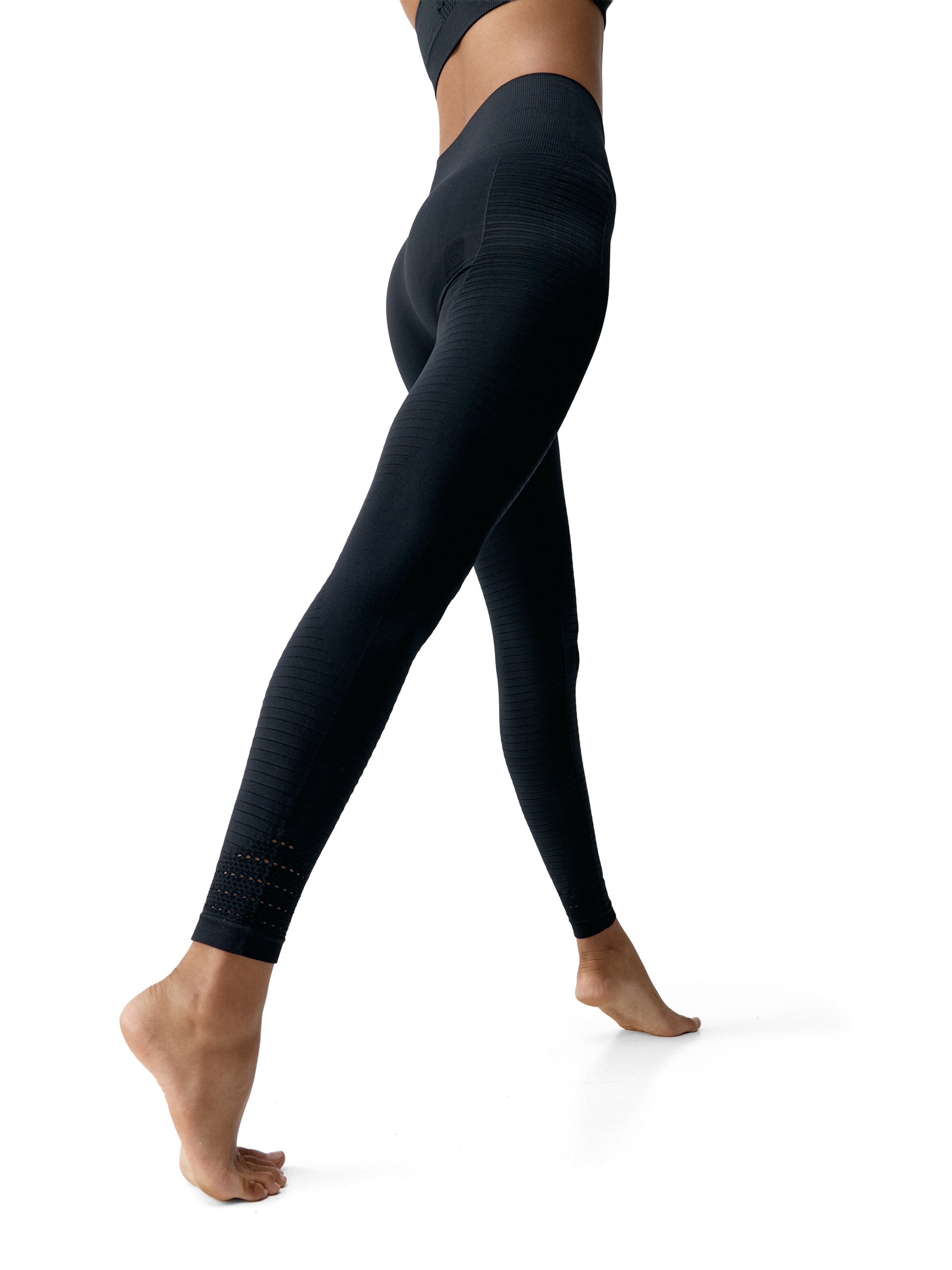 Born Skinny Leggings ' Hatha ' in Black