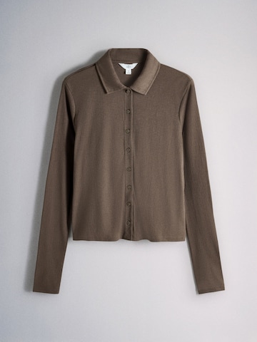 The Set Blouse in Bruin