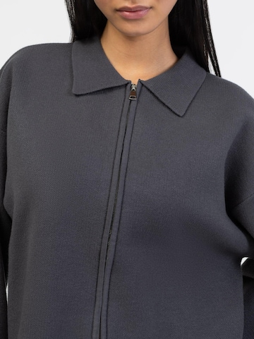 BROKE + SCHÖN Knit Cardigan in Grey