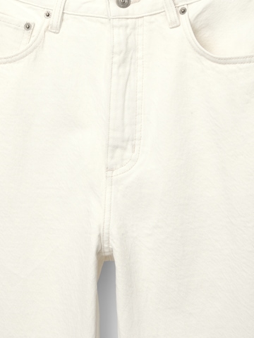 Pull&Bear Loosefit Farkut värissä beige
