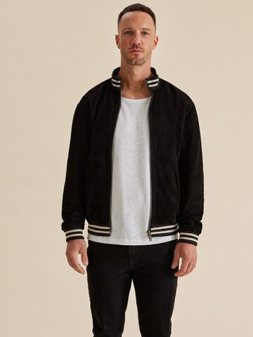 DAN FOX APPAREL Between-Season Jacket 'Ardian' in Black