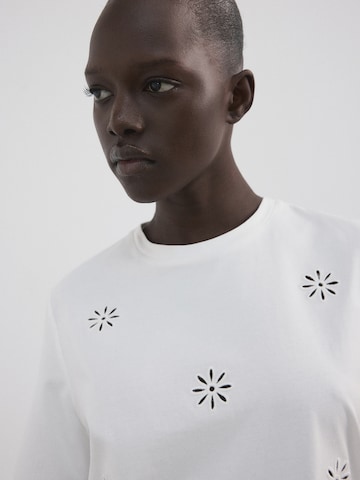 MANGO Tričko 'FLORI' - Biela