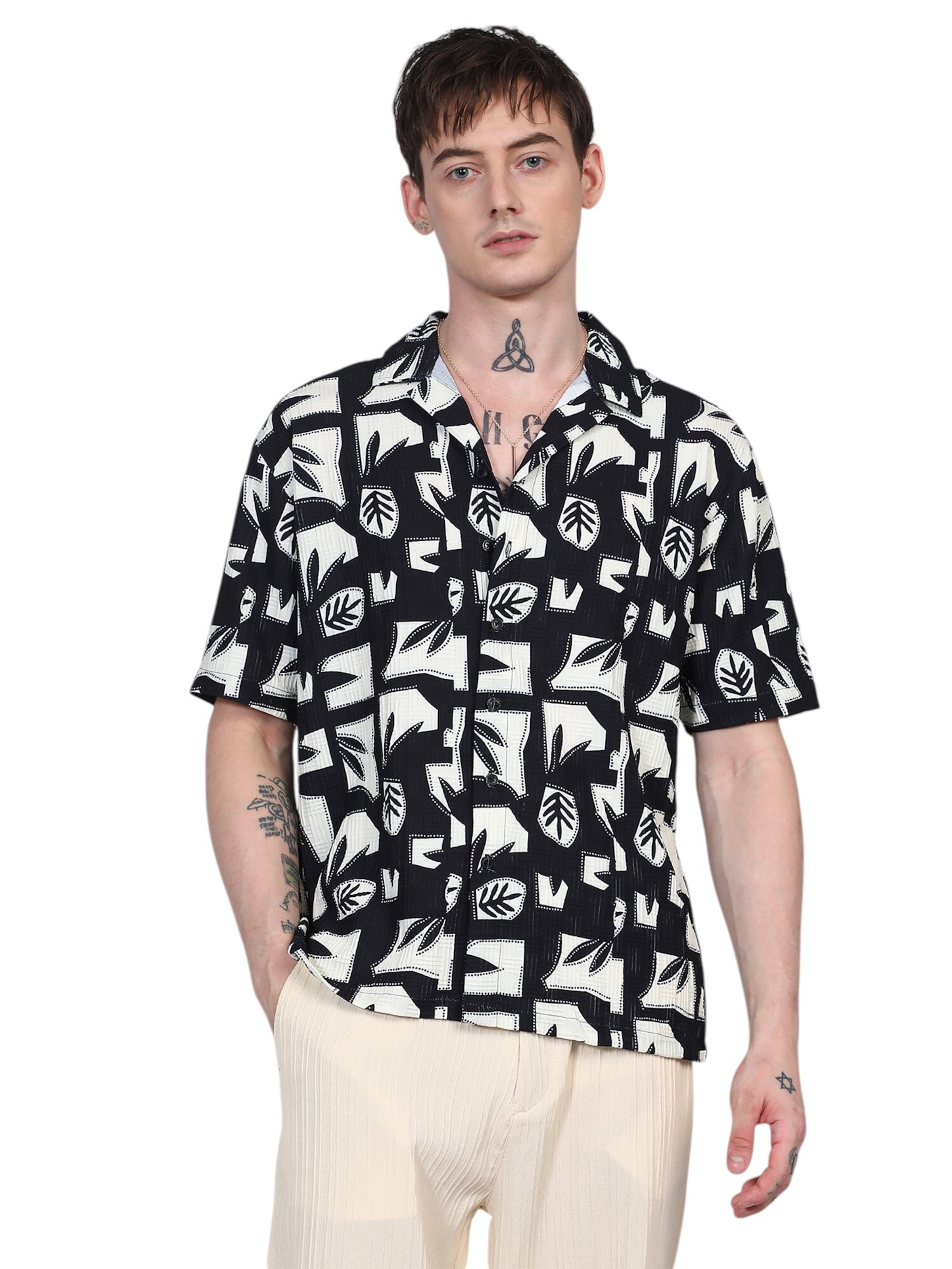 Campus Sutra - Regular Fit Camisa 'Tamika' em preto: frente