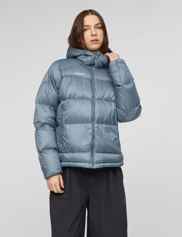 MAMMUT Outdoor Jacket in Grey: front