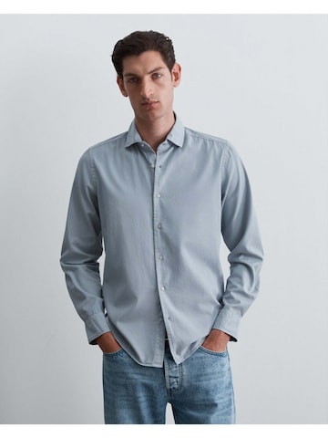 Coupe regular Chemise ' ' Scalpers en gris : devant