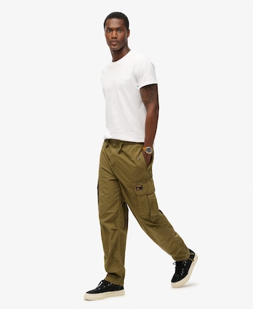 Superdry Loose fit Cargo trousers in Green