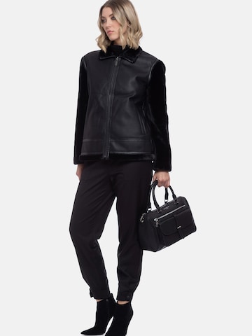 Camomilla Handtasche 'Brigida' in Schwarz: Vorderseite