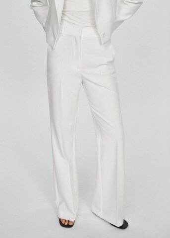 MANGO Regular Pleated Pants 'Monaco' in White: front