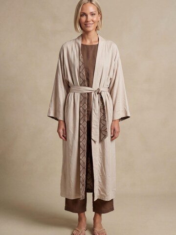 Robe de chambre 'Terra Flow Kimono' Shop Karey en beige