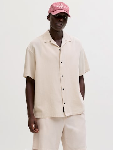 JACK & JONES Классический крой Рубашка 'JJGLOBAL' в Бежевый: спереди