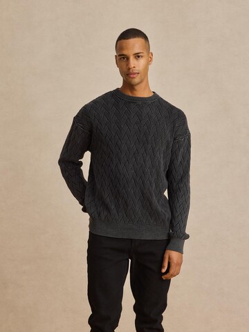 Pull-over 'Sören' DAN FOX APPAREL en gris : devant