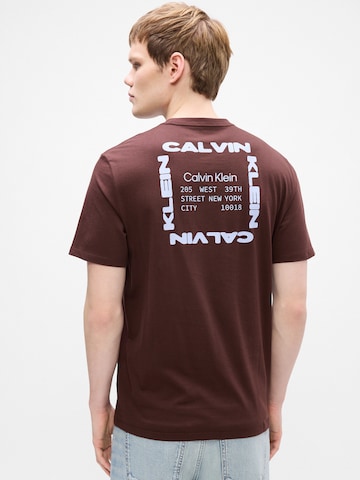 Maglietta '30S' di Calvin Klein Jeans in marrone: frontale