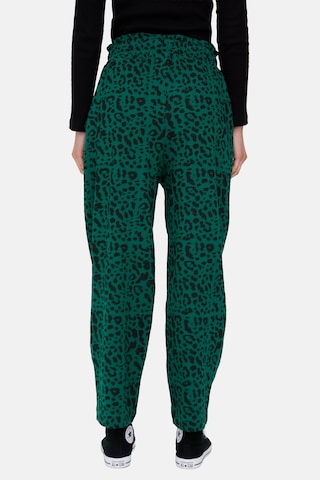 Turtledove London Regular Hose in Grün