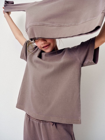 The Set Set in Lila