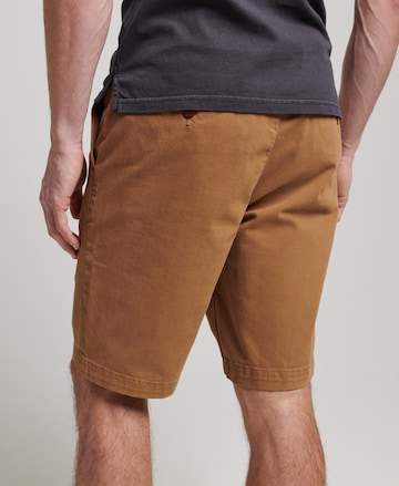 Superdry Slimfit Chinohose in Bronze