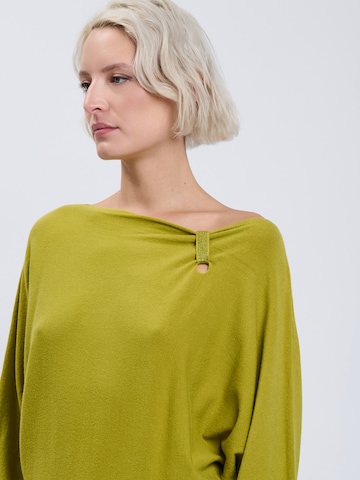 Pullover di Influencer in verde