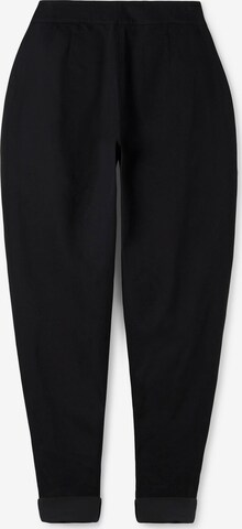 SHEEGO Tapered Pleat-Front Pants in Black