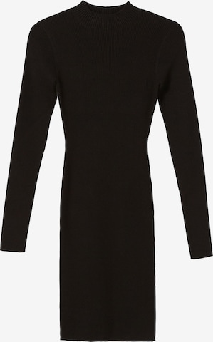 Bershka Úpletové šaty – černá: přední strana