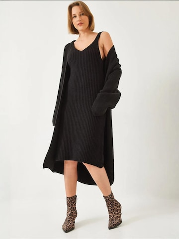 Robes en maille Bianco Lucci en noir : devant