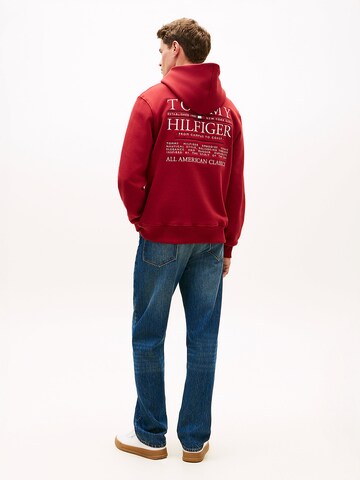 Sweat-shirt 'Heritage' TOMMY HILFIGER en rouge