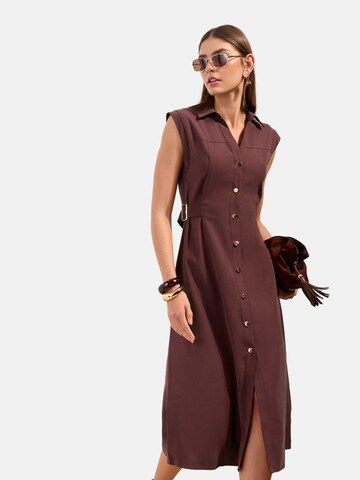 Friends Like These Blousejurk in Bruin: voorkant