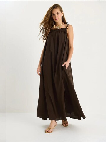 Bianco Lucci Dress in Brown