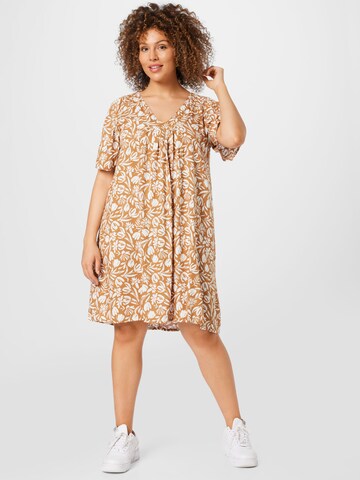 Trendyol Curve - Vestido en beige: frente