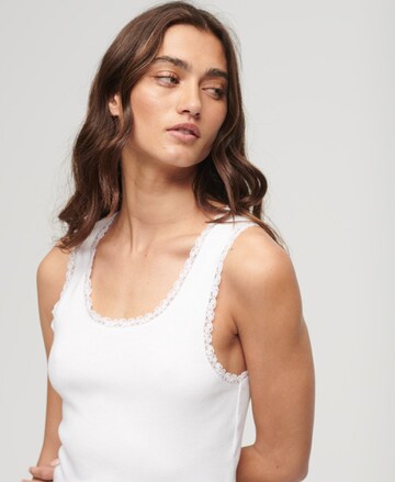 Haut Superdry en blanc : devant