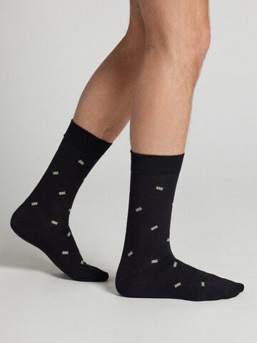 IUMAN Intimissimi Uomo Socks in Black: front