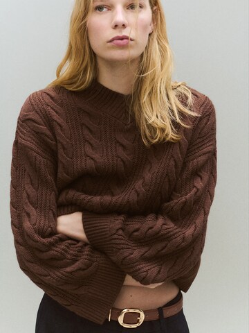 Pulover 'BRONX' de la MANGO pe maro: față