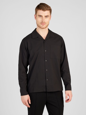 NORSE PROJECTS Regular fit Overhemd 'Carsten Solotex' in Zwart: voorkant