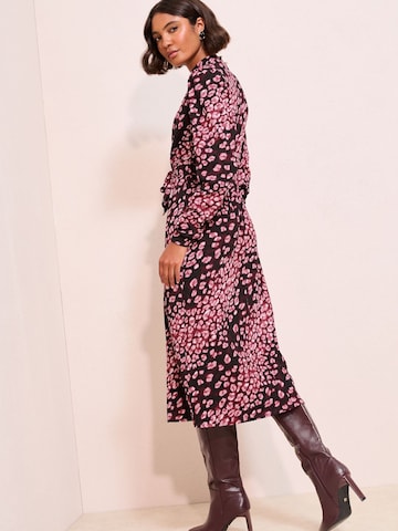 Robe Friends Like These en rose