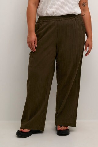 KAFFE CURVE Loose fit Pants 'Paula' in Green: front