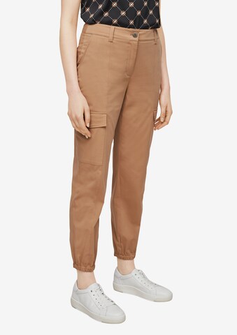 comma casual identity Slim fit Cargo Pants in Brown: front