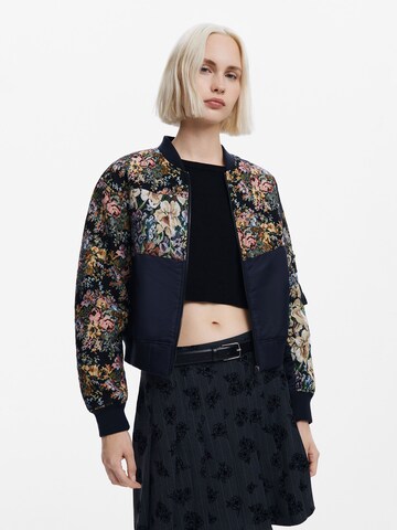 Desigual Jacke in Schwarz: Vorderseite