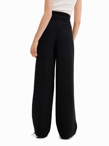 Loosefit Pantaloni con pieghe 'Carmencita' di Desigual in nero