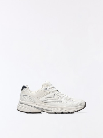 Baskets basses Bershka en blanc