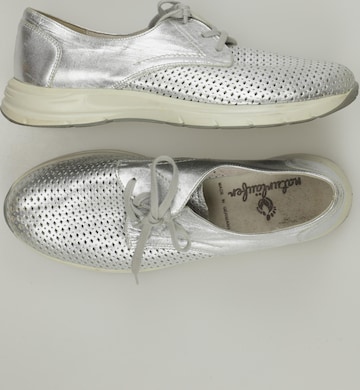 SEMLER Flats & Loafers in 39,5 in Silver: front